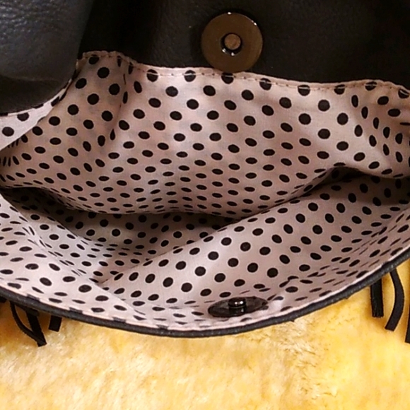 MADDEN GIRL GRAY FAUX LEATHER FRINGE CROSSBODY BAG - Picture 4 of 6